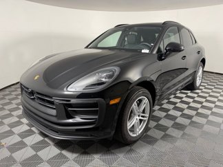 Certified 2025 Porsche Macan image 1