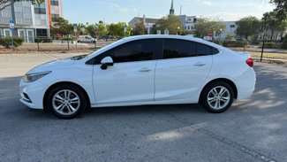 Used 2018 Chevrolet Cruze LT w/ Convenience Package image 1