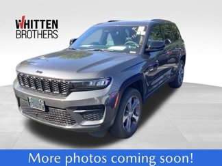 Used 2023 Jeep Grand Cherokee Altitude image 1