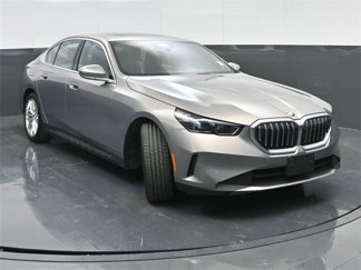 Used 2024 BMW 530i xDrive image 1