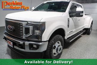 Used 2023 Ford F350 Lariat image 1