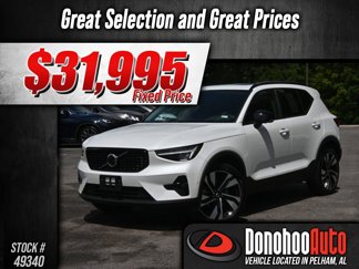 Used 2025 Volvo XC40 B5 Plus image 1