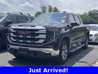 Used 2022 GMC Sierra 1500 SLE image 1