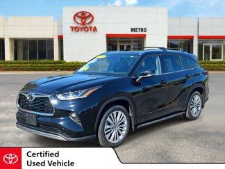 Certified 2025 Toyota Highlander Platinum image 1