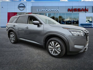 New 2025 Nissan Pathfinder SL w/ Black Appearance Package image 1