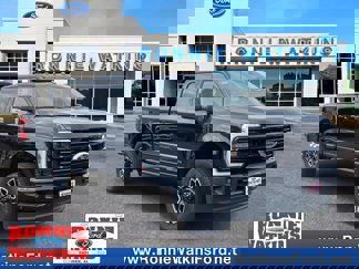 New 2026 Ford F250 4x4 Crew Cab Super Duty image 1