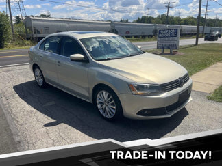 Used 2012 Volkswagen Jetta SEL image 1