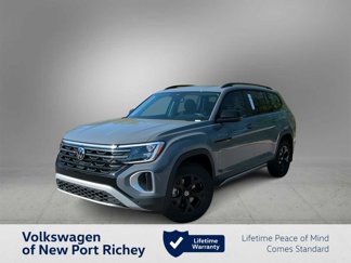 New 2025 Volkswagen Atlas Peak Edition SE image 1
