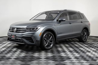 Used 2023 Volkswagen Tiguan SE image 1