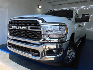 Used 2024 RAM 3500 Big Horn image 1