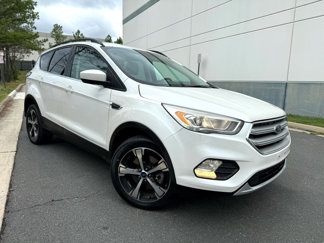 Used 2017 Ford Escape SE w/ SE Leather Comfort Package image 1