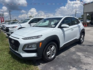 Used 2021 Hyundai Kona SE image 1