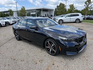 New 2026 BMW 550e xDrive w/ Premium Package image 1