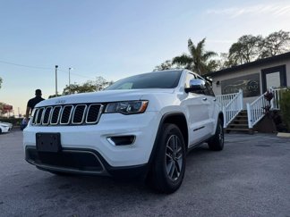 Used 2020 Jeep Grand Cherokee Limited w/ Luxury Group II image 1
