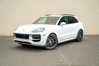 New 2025 Porsche Cayenne GTS image 1