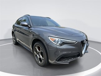 Used 2022 Alfa Romeo Stelvio Ti image 1