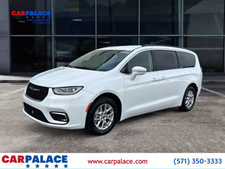 Used 2022 Chrysler Pacifica Touring-L image 1