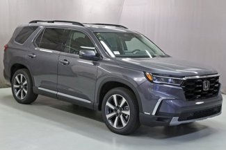 New 2025 Honda Pilot Touring image 1