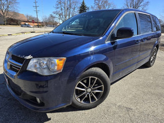 Used 2017 Dodge Grand Caravan SXT image 1