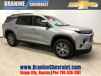 New 2025 Chevrolet Traverse LT image 1