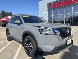 New 2025 Nissan Pathfinder Platinum image 1