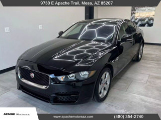 Used 2017 Jaguar XE image 1