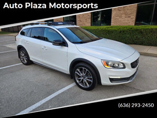 Used 2016 Volvo V60 T5 Cross Country w/ Convenience Package image 1