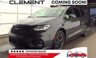 Used 2022 Chrysler Pacifica Limited w/ Uconnect Theater Family Group image 1