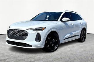 New 2025 Audi Q5 Prestige image 1