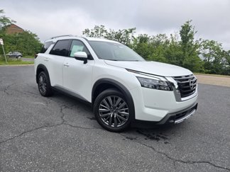 New 2025 Nissan Pathfinder SL w/ SL Premium Package image 1