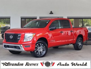 Used 2023 Nissan Titan SV image 1
