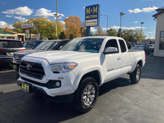 Used 2017 Toyota Tacoma SR5 image 1