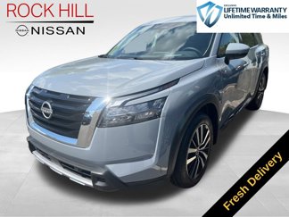 New 2025 Nissan Pathfinder Platinum image 1