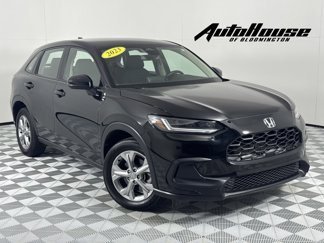 Used 2023 Honda HR-V LX image 1