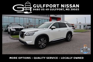 Used 2023 Nissan Pathfinder Platinum image 1