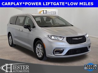 Used 2024 Chrysler Pacifica Touring-L image 1