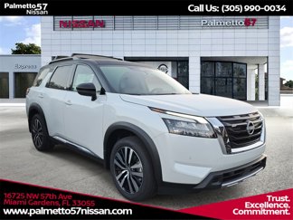 New 2025 Nissan Pathfinder Platinum image 1