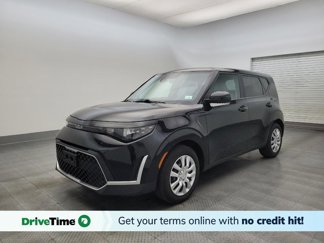 Used 2023 Kia Soul LX image 1