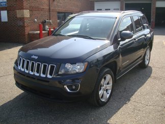 Used 2014 Jeep Compass Latitude image 1