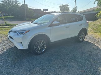 Used 2017 Toyota RAV4 Limited image 1
