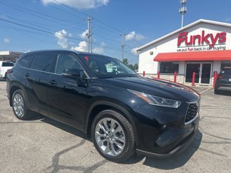 Used 2020 Toyota Highlander Limited image 1