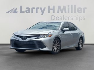 Used 2018 Toyota Camry L image 1