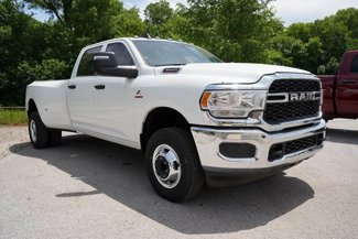 New 2024 RAM 3500 Tradesman w/ Chrome Appearance Group image 1