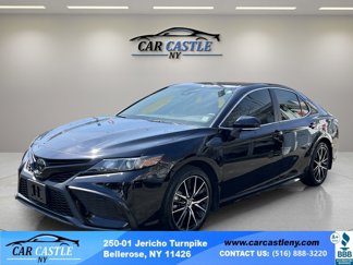Used 2024 Toyota Camry SE image 1