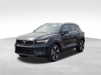 New 2025 Volvo XC40 B5 Ultra w/ Protection Package Premier video 1