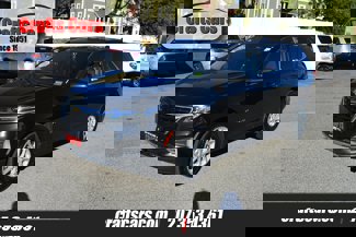 Used 2023 Chevrolet Equinox LT w/ Driver Convenience Package image 1