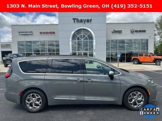 Certified 2023 Chrysler Pacifica Limited image 1