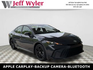 Certified 2025 Toyota Camry SE image 1