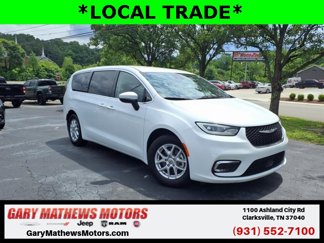 Used 2023 Chrysler Pacifica Touring-L image 1