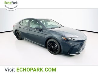 Used 2025 Toyota Camry SE image 1